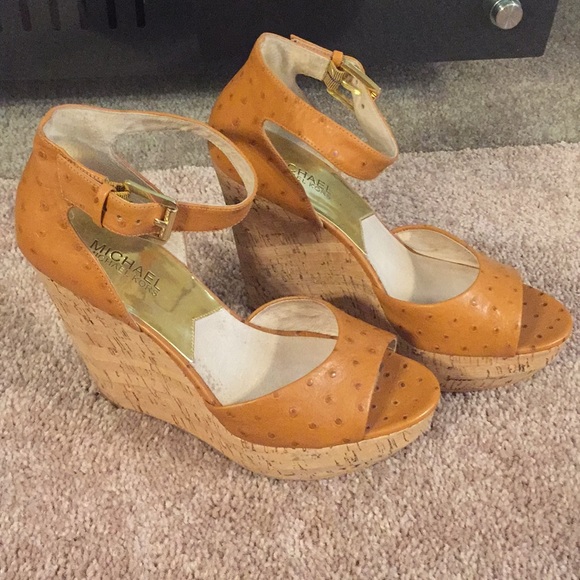 Michael Kors wedges - Picture 2 of 6